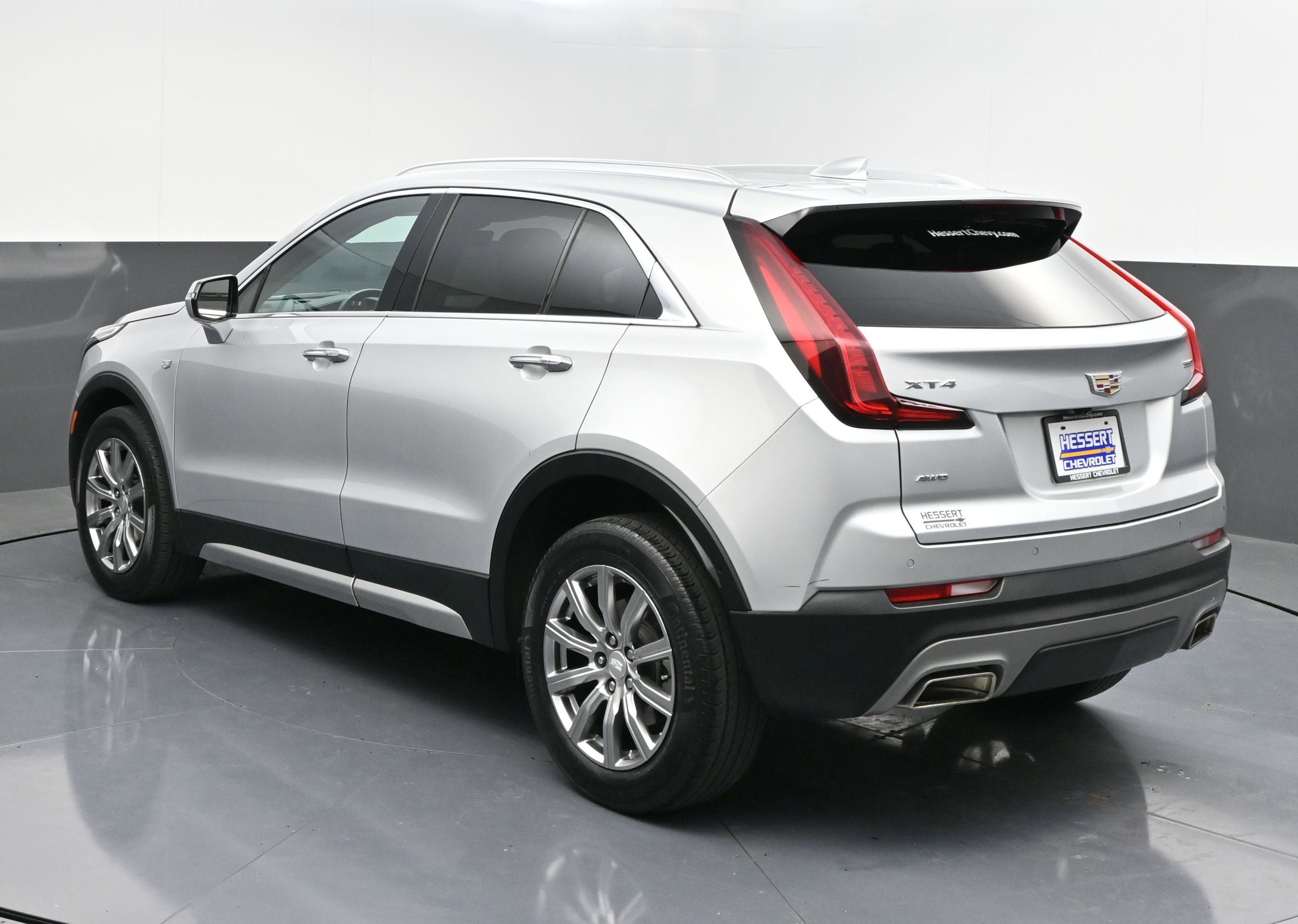 Used 2022 Cadillac XT4 Premium Luxury w/ Enhanced Visibility Package AWD/4WD image 5