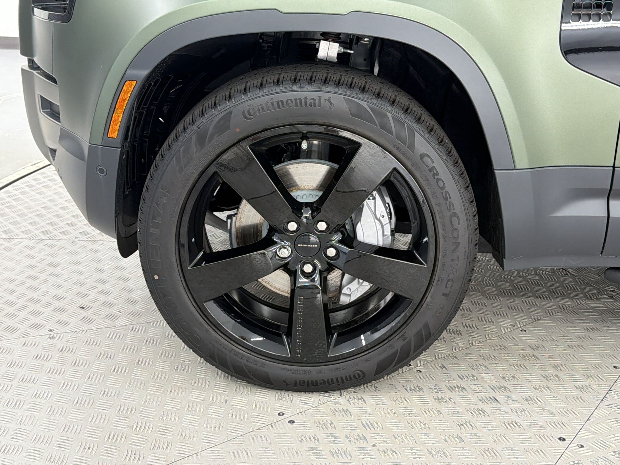 New 2026 Land Rover Defender 110 S AWD/4WD image 13