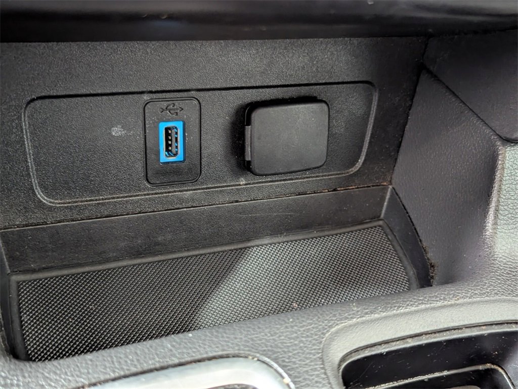 Used 2017 Ford Escape SE w/ SE Cold Weather Package image 20