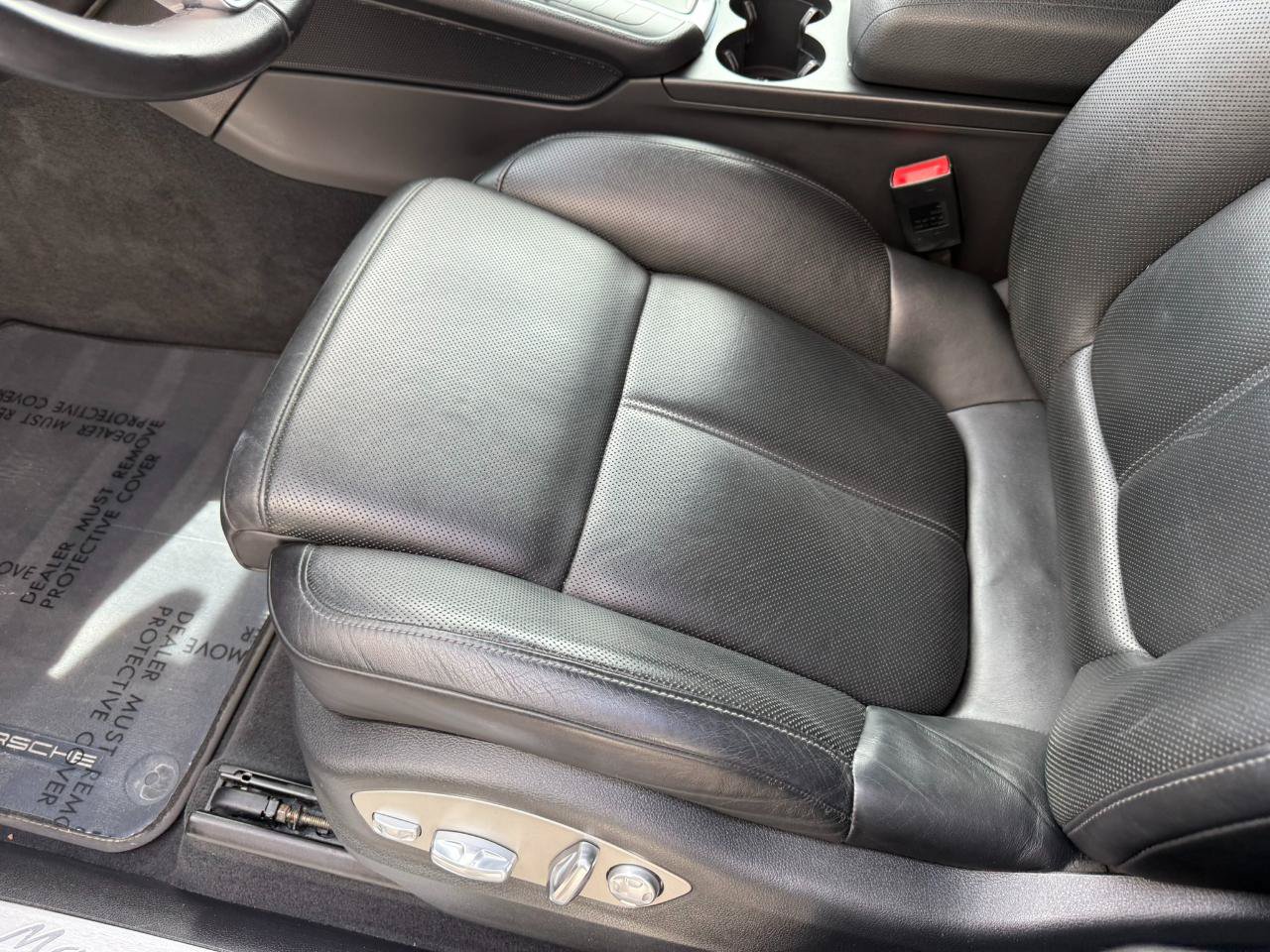 Used 2015 Porsche Macan S AWD/4WD image 27