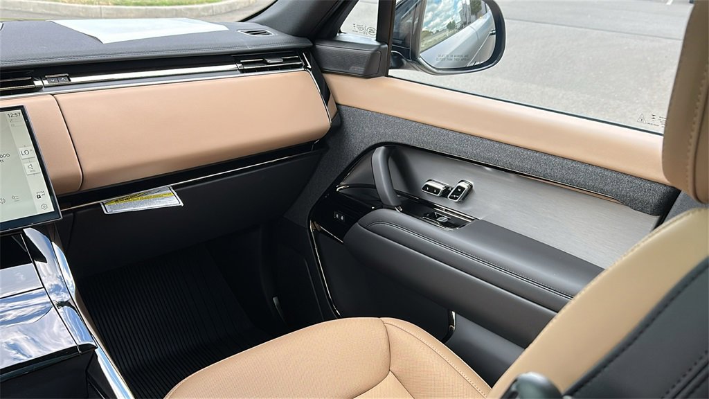 New 2025 Land Rover Range Rover Sport Dynamic SE image 26