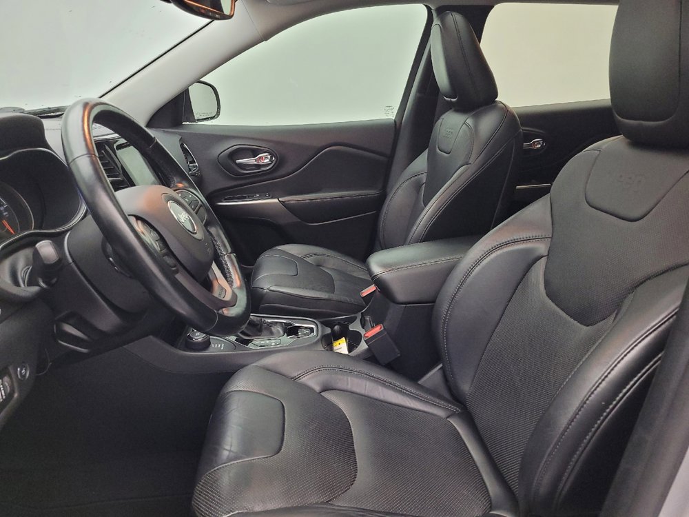 Used 2020 Jeep Cherokee Limited image 17