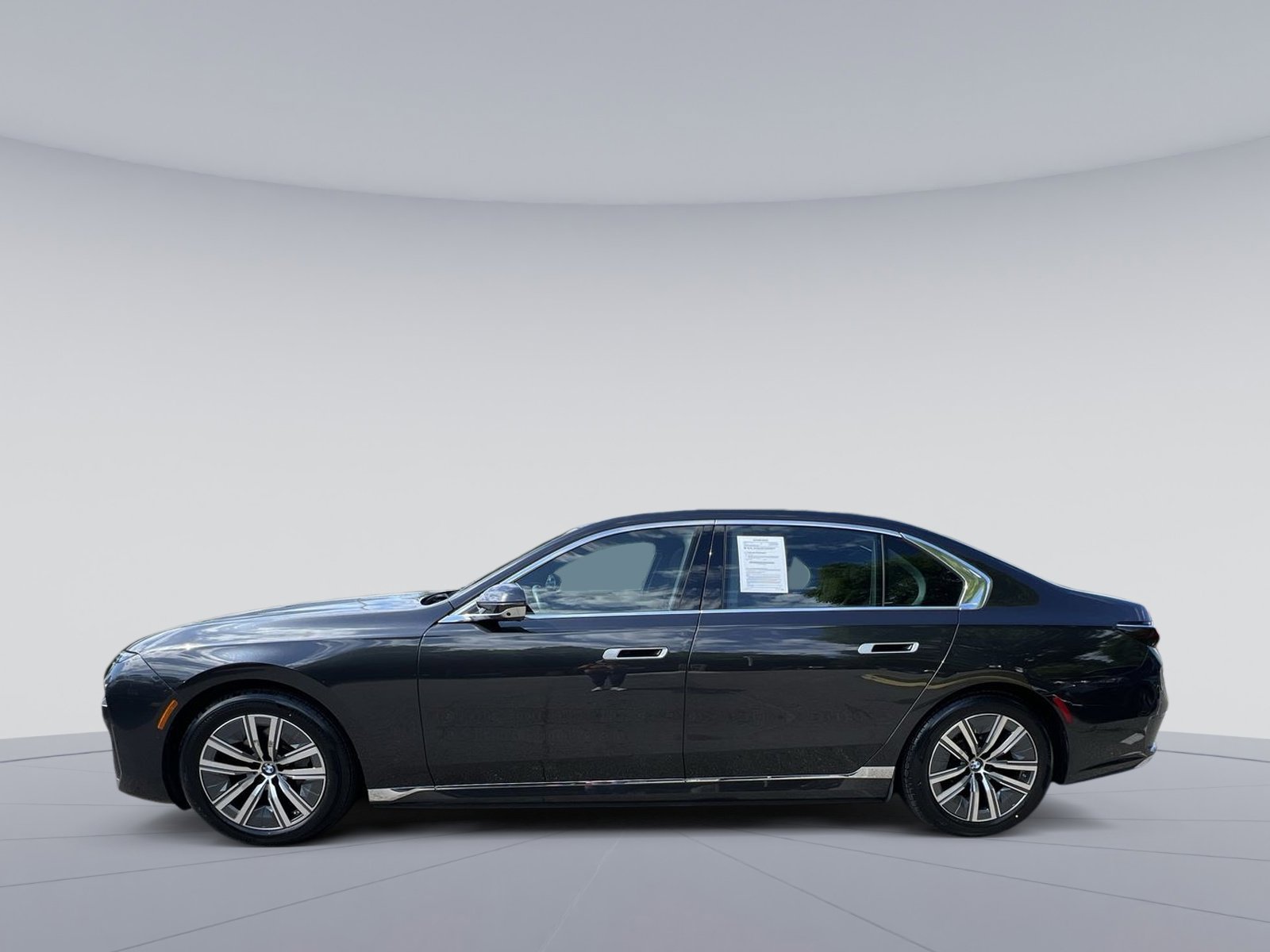 Used 2024 BMW i7 xDrive60 RWD image 6