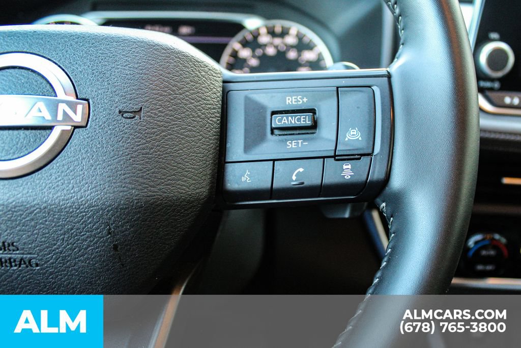 Used 2025 Nissan Rogue SV FWD image 26