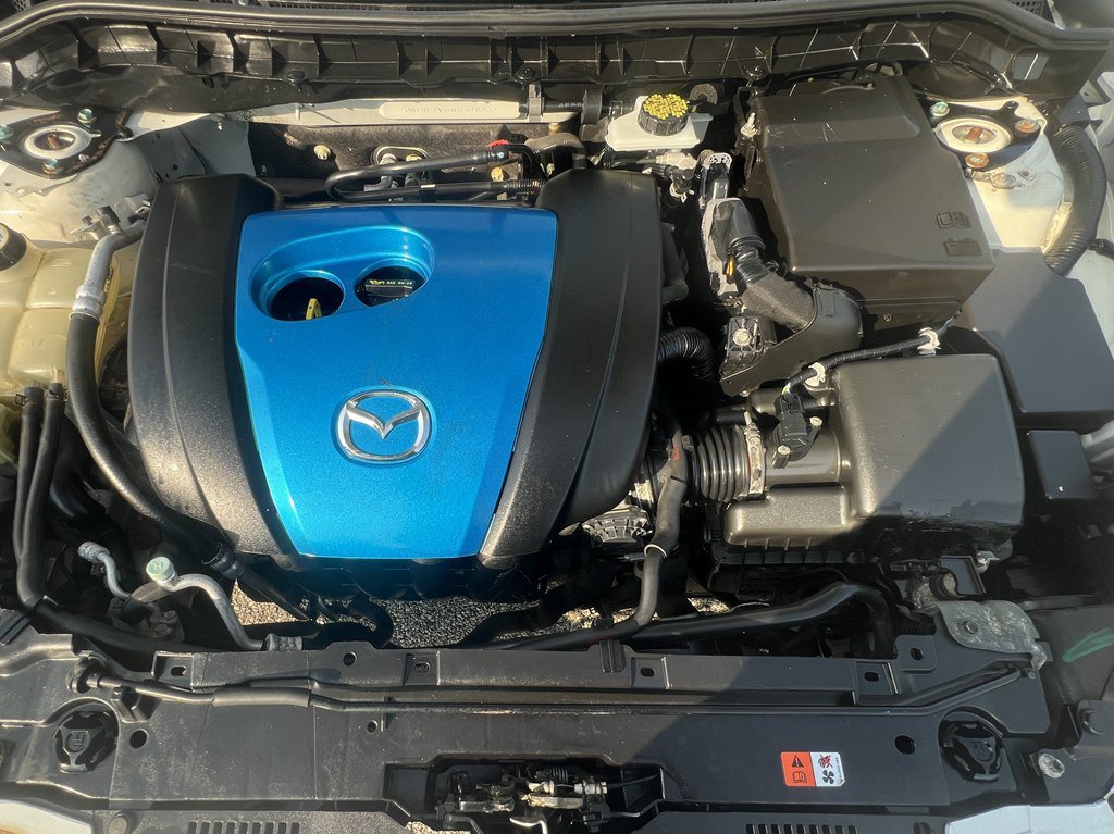 Used 2012 MAZDA MAZDA3 i Touring FWD image 9