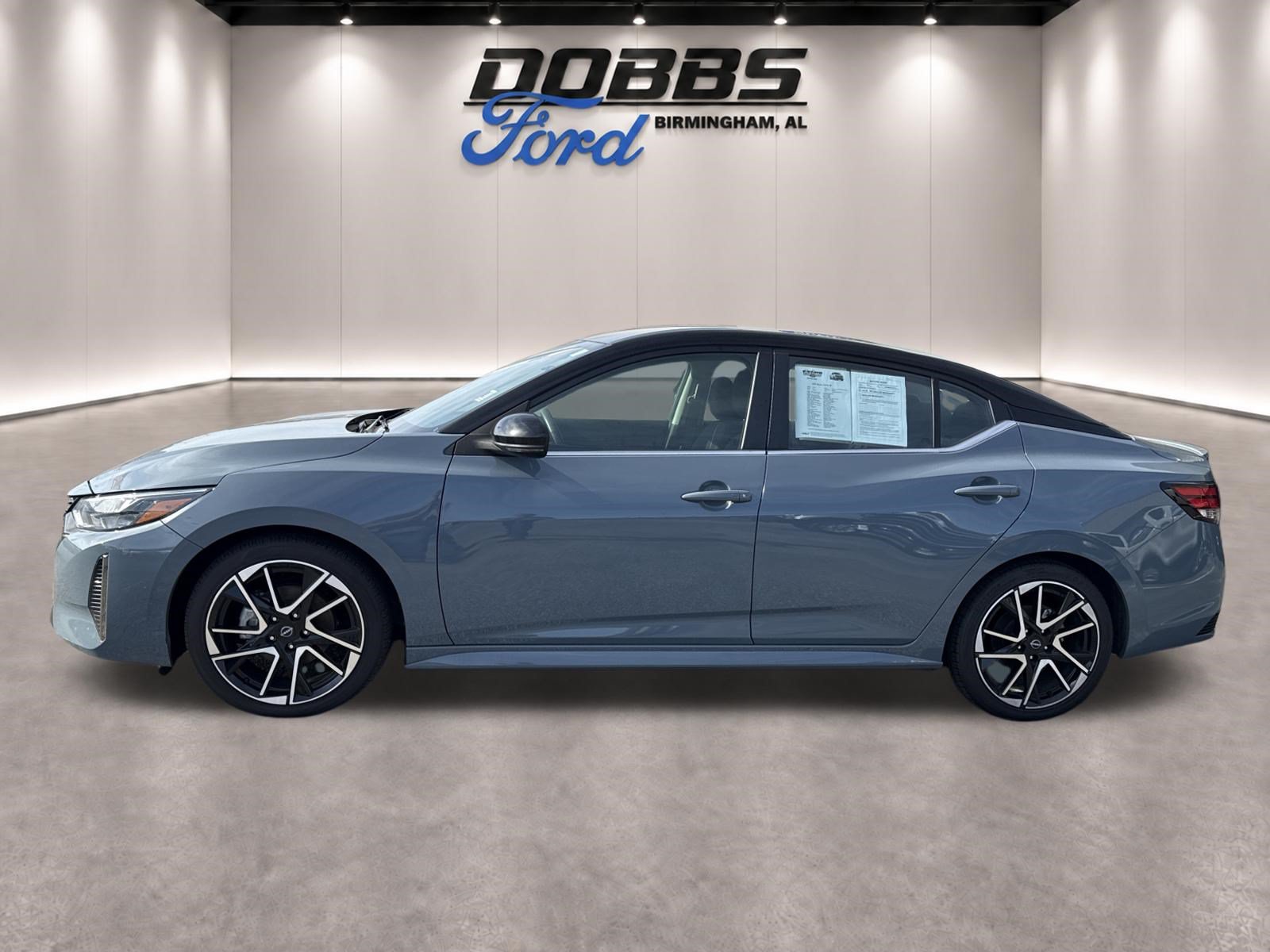 Used 2025 Nissan Sentra SR FWD image 4