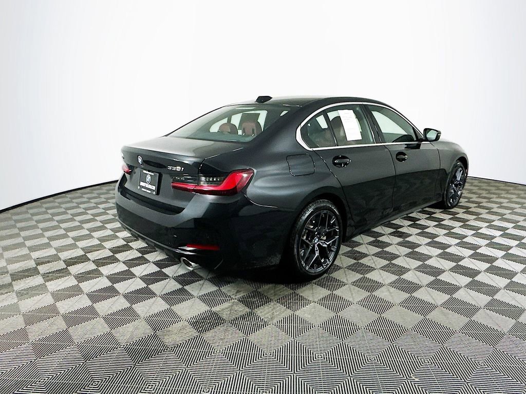 Used 2025 BMW 330i xDrive Sedan w/ Premium Package image 9