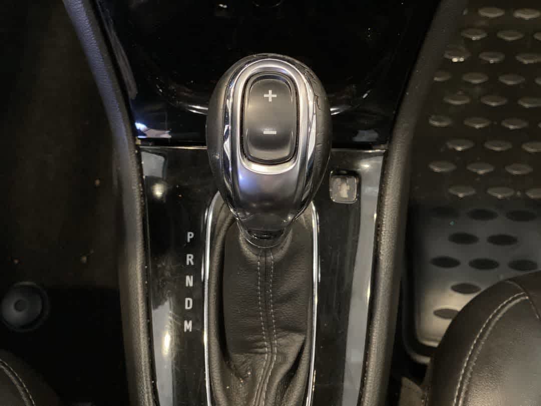 Used 2019 Buick Encore Essence AWD/4WD image 21