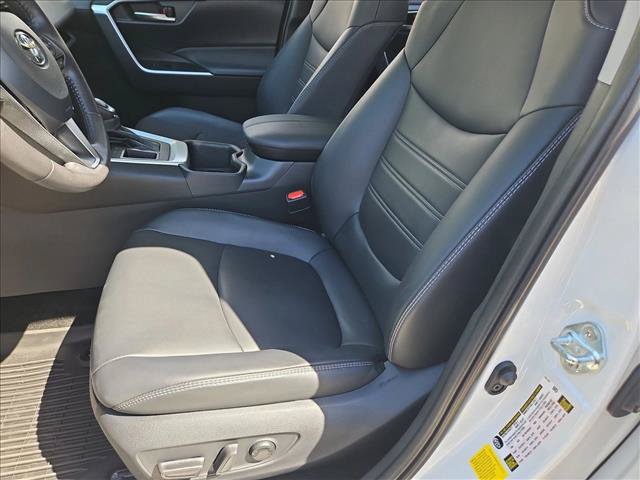 Used 2025 Toyota RAV4 XLE Premium FWD image 15