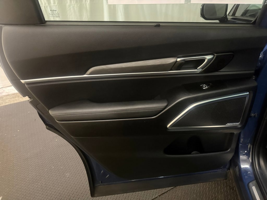 Used 2023 Kia Telluride SX X-Line image 25