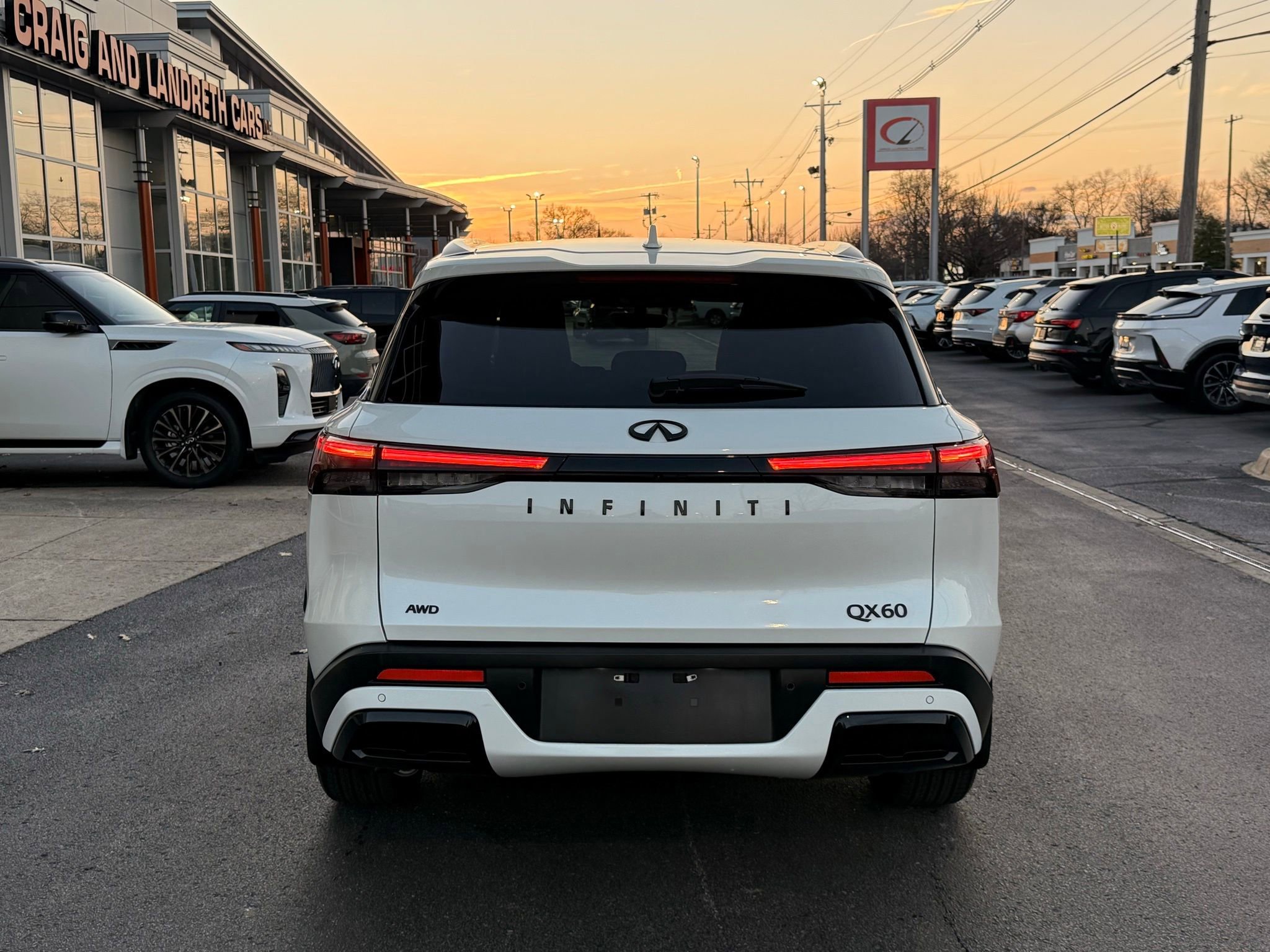 Used 2025 INFINITI QX60 Luxe w/ Black Edition image 8