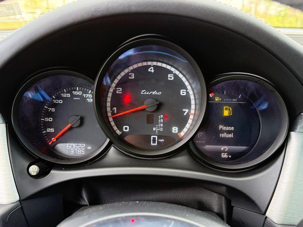 Used 2020 Porsche Macan Turbo AWD/4WD image 25