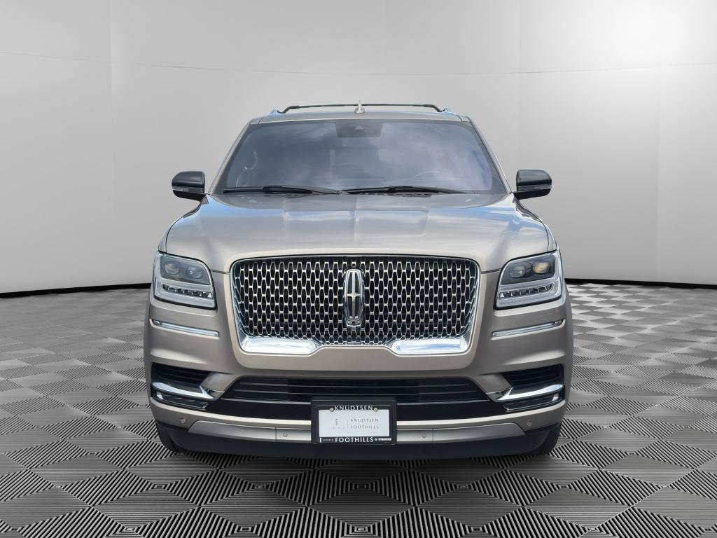 Used 2019 Lincoln Navigator Reserve AWD/4WD image 2