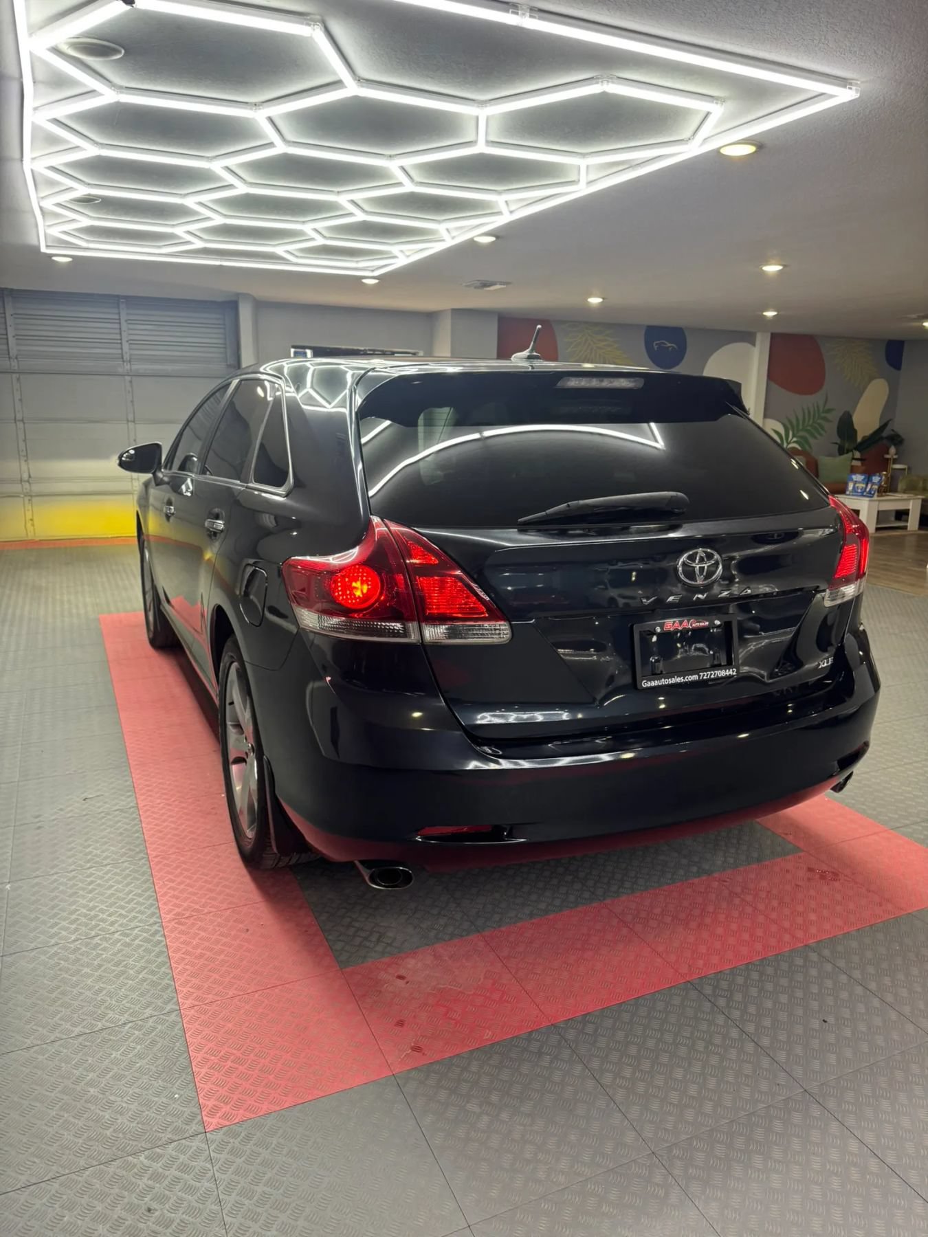 Used 2015 Toyota Venza XLE FWD image 5