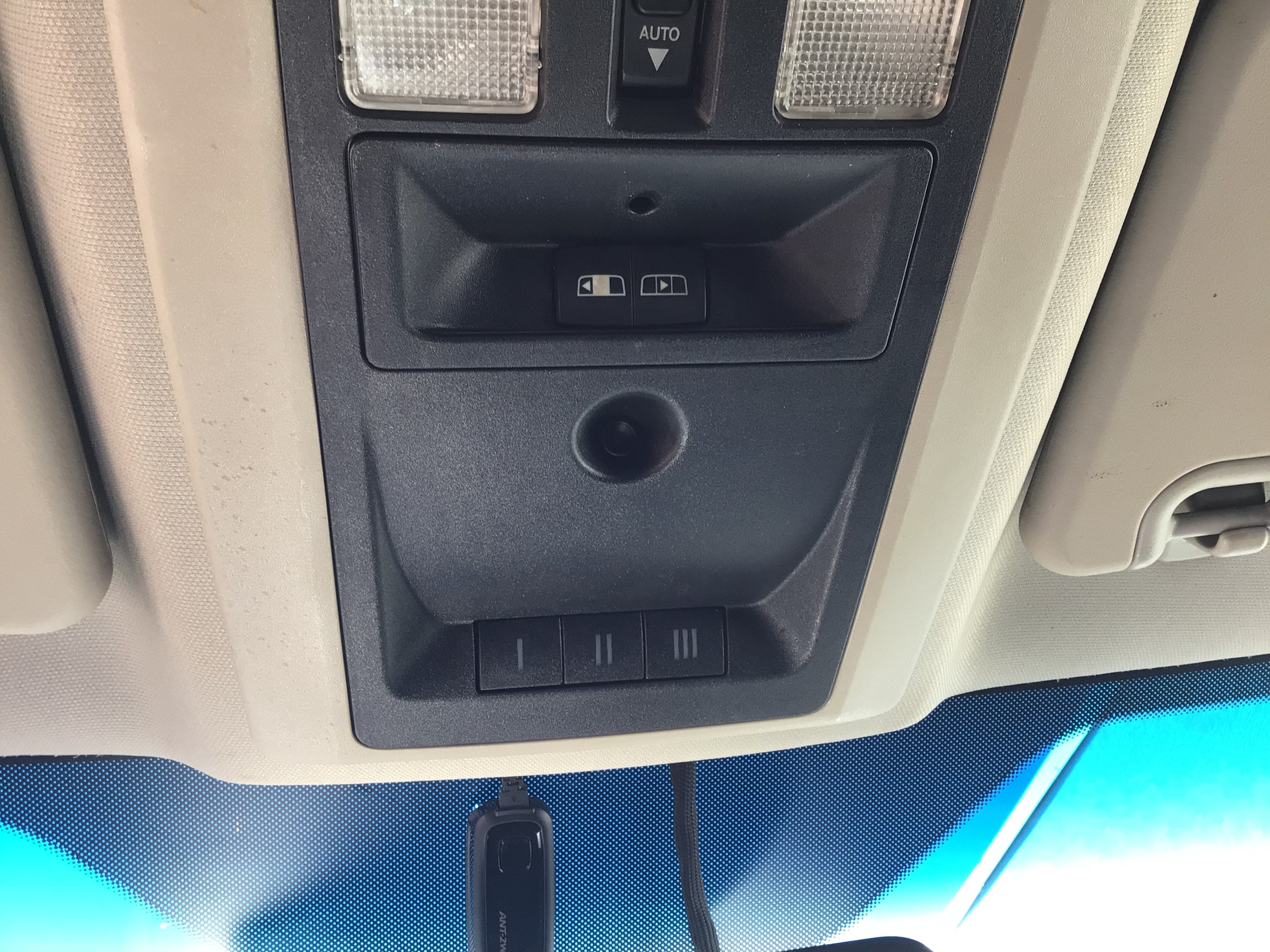 Used 2010 Dodge Ram 1500 Truck Laramie AWD/4WD image 17