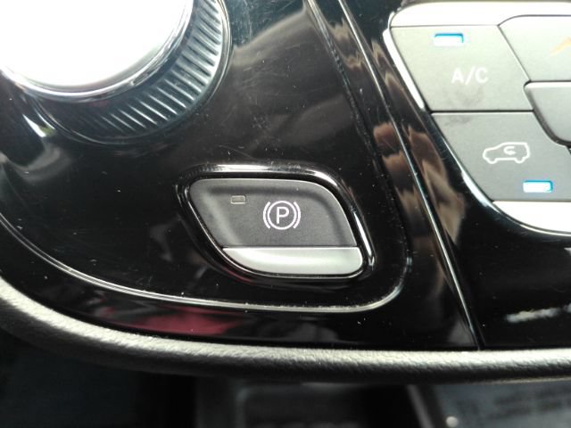 Used 2025 Chrysler Pacifica Select FWD image 46