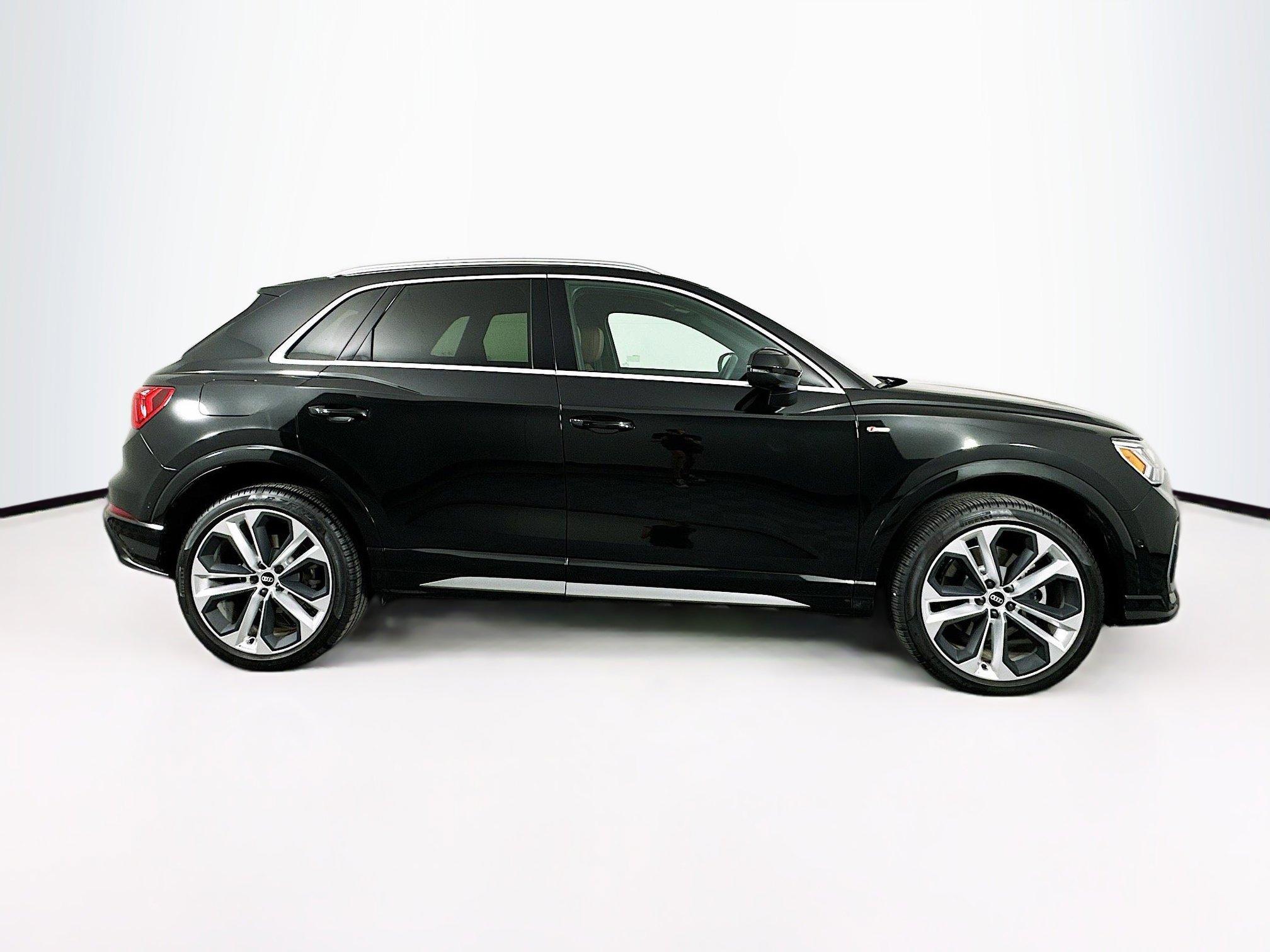 Used 2021 Audi Q3 2.0T Premium Plus image 10