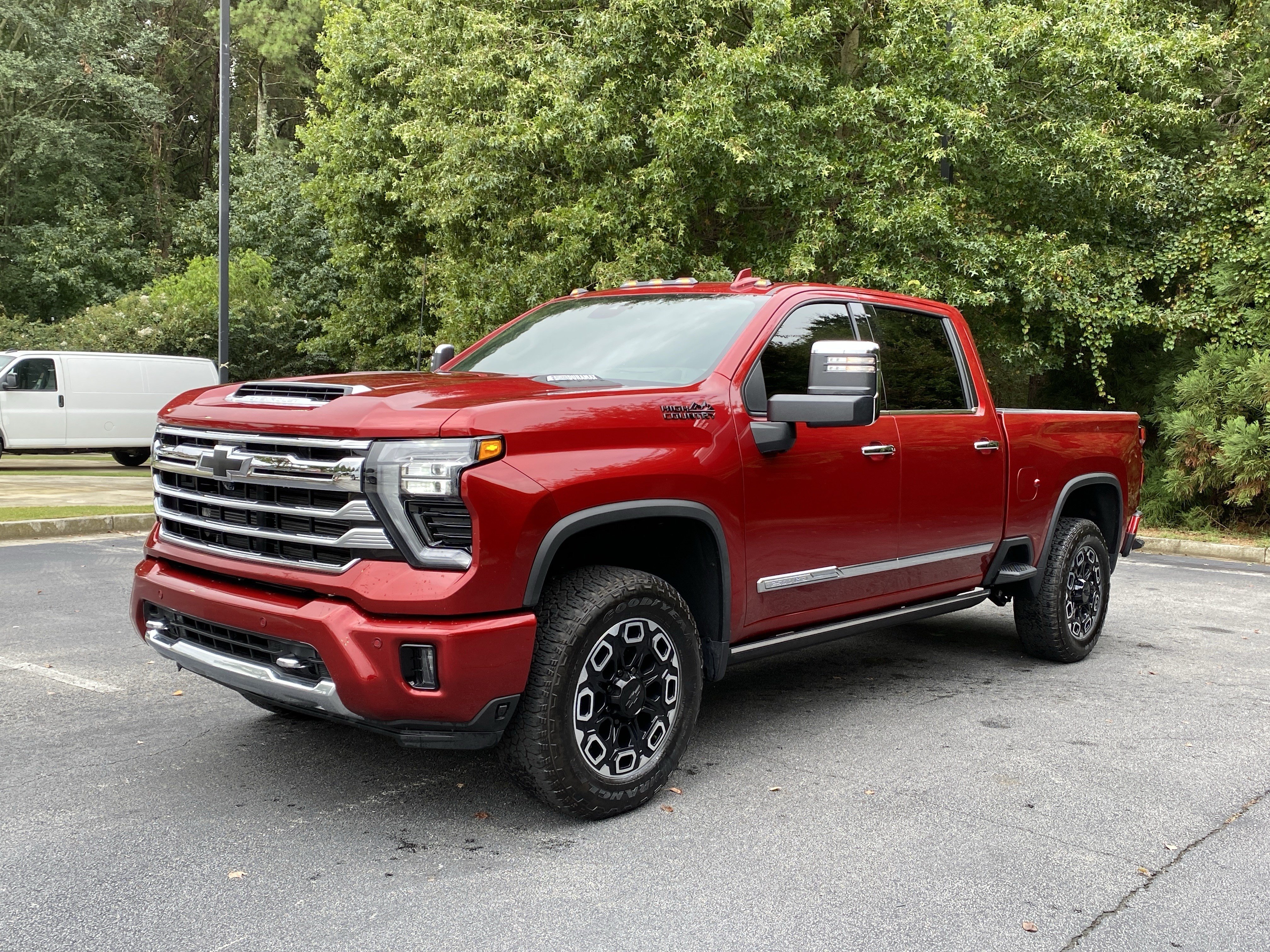 Used 2026 Chevrolet Silverado 2500 High Country w/ High Country Premium Package AWD/4WD image 5