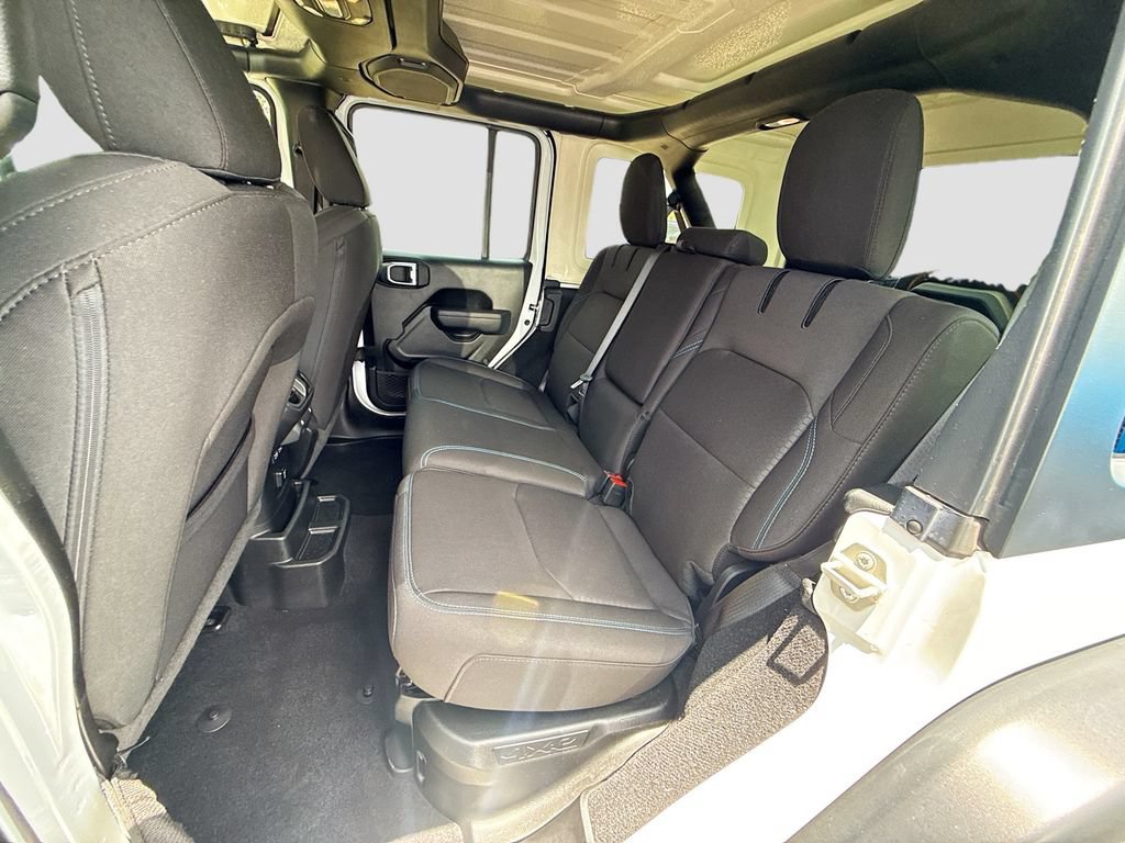 Used 2023 Jeep Wrangler Unlimited Rubicon 4xe w/ Cold Weather Group AWD/4WD image 27