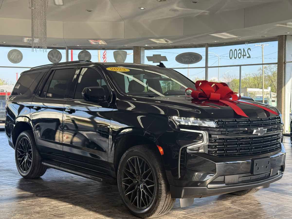 Used 2023 Chevrolet Tahoe RST AWD/4WD image 1