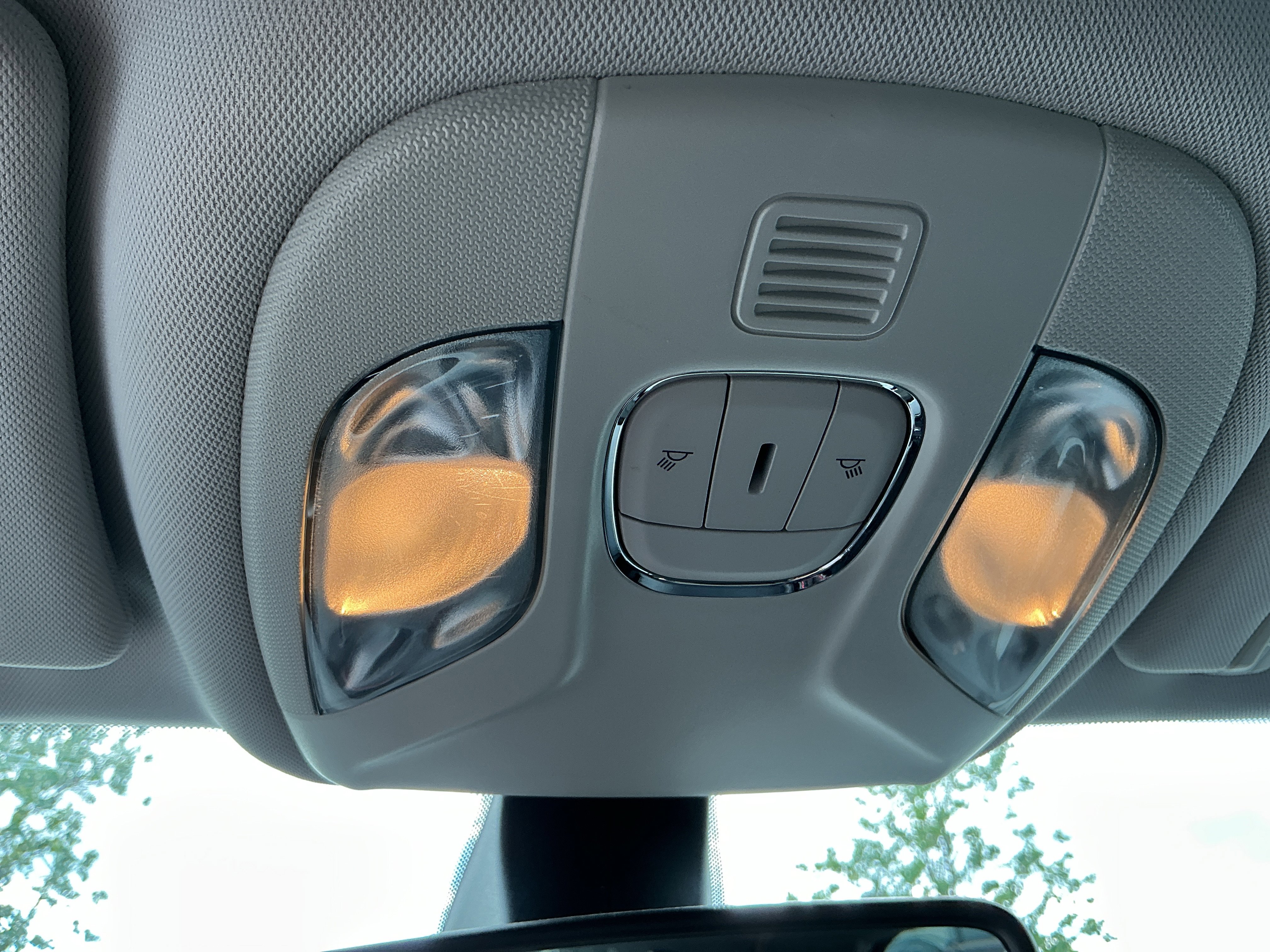 Used 2018 Jeep Compass Trailhawk w/ Cold Weather Group image 21