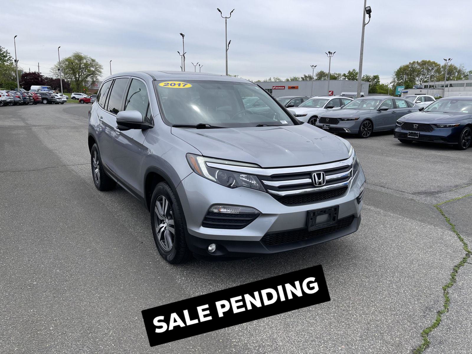 Used 2017 Honda Pilot EX-L image 1