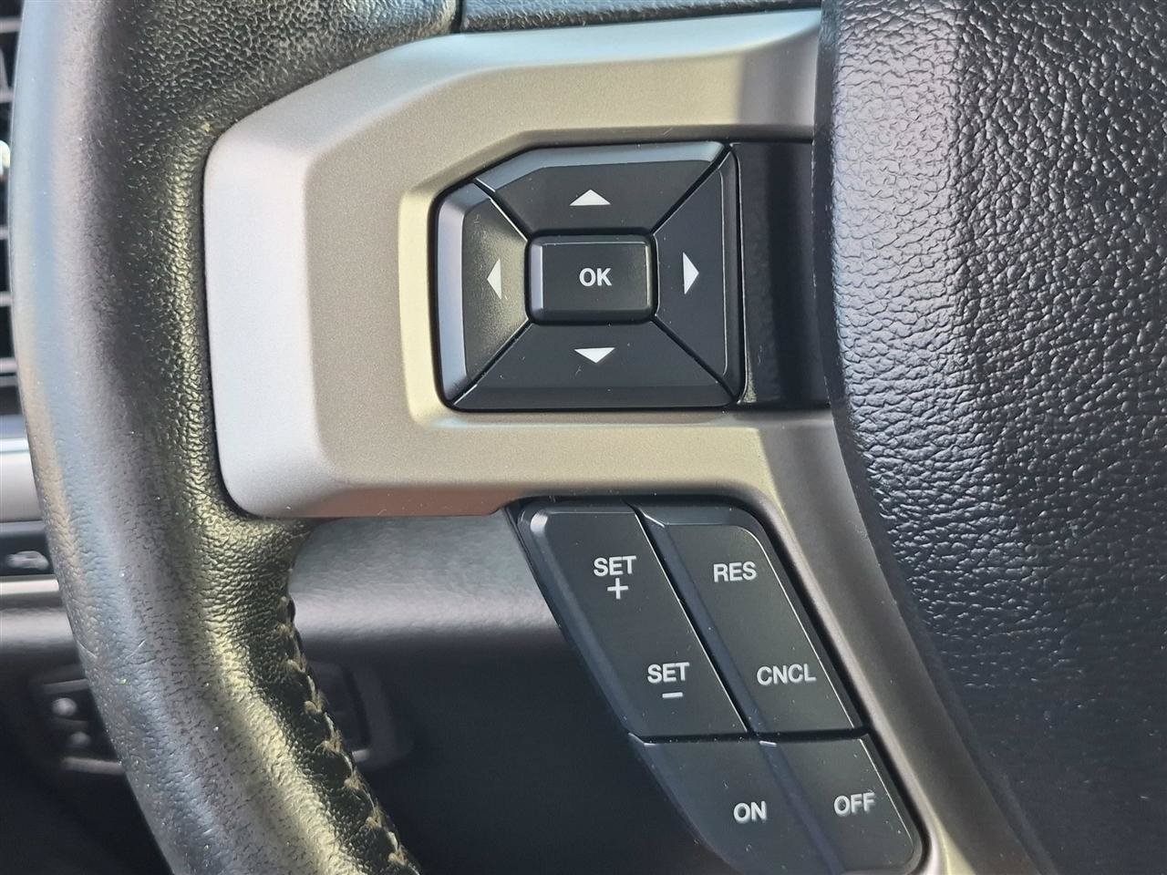 Used 2017 Ford F150 Lariat w/ Equipment Group 502A Luxury AWD/4WD image 18
