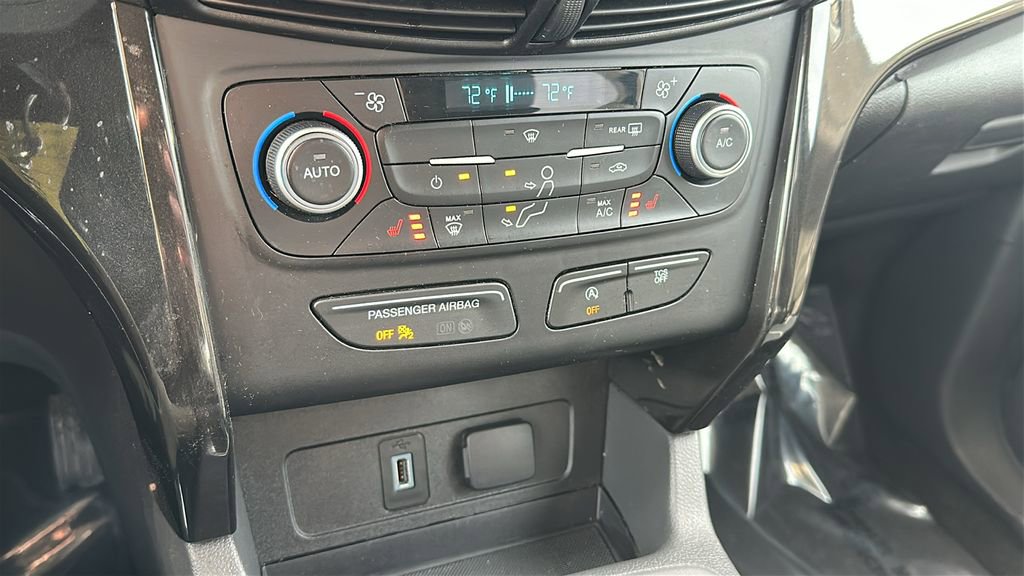 Used 2018 Ford Escape SE w/ SE Sport Appearance Package image 22