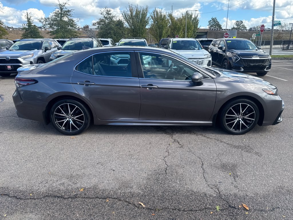 Used 2021 Toyota Camry SE AWD/4WD image 8