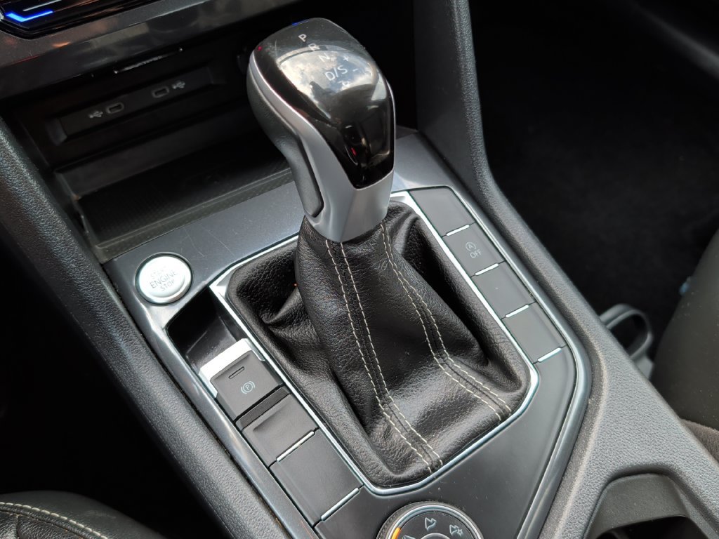 Used 2024 Volkswagen Tiguan SE AWD/4WD image 24