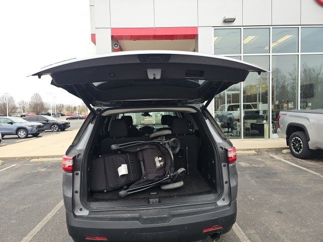 Used 2020 Chevrolet Traverse LT image 35