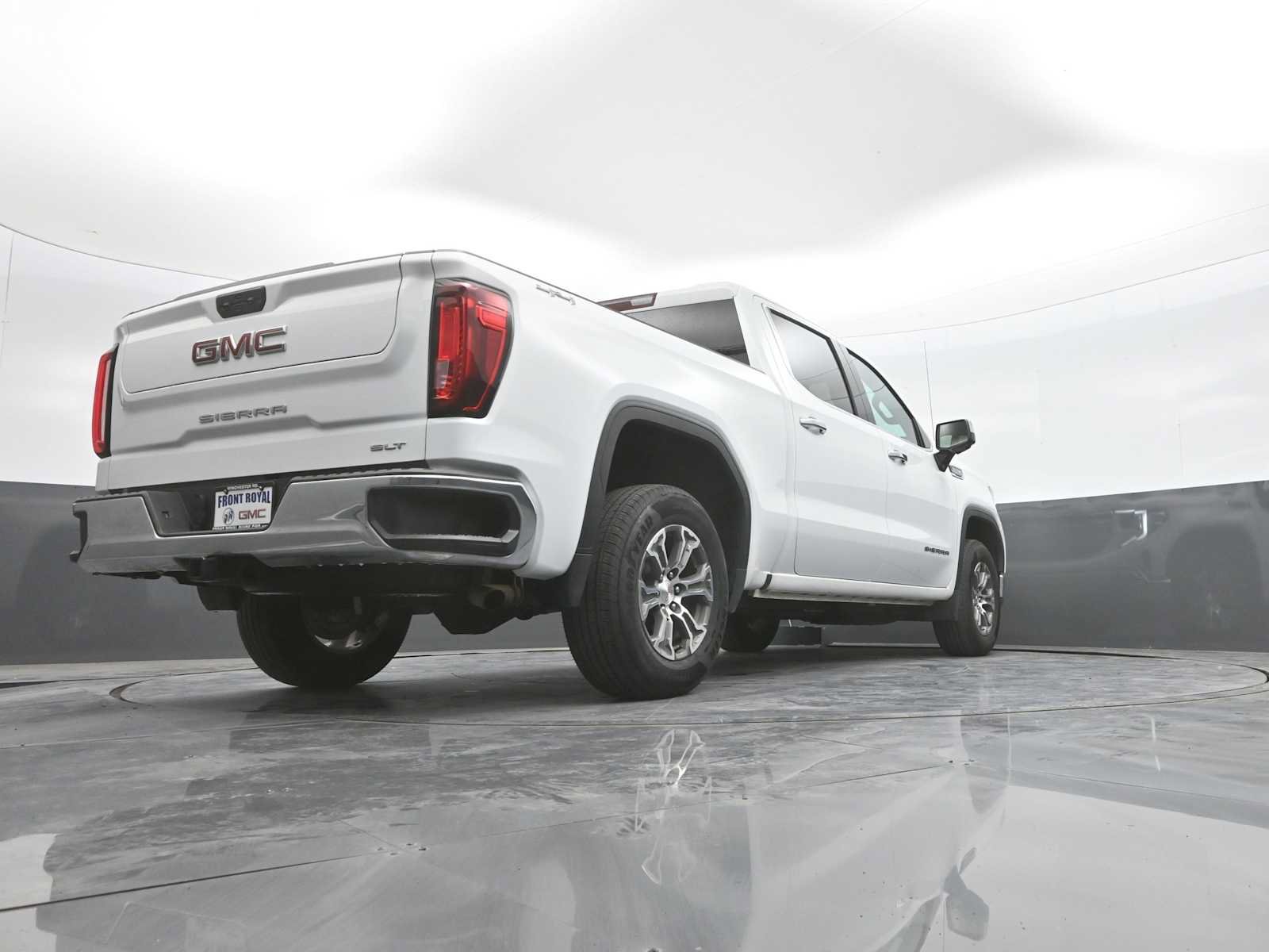 Used 2025 GMC Sierra 1500 SLT AWD/4WD image 49