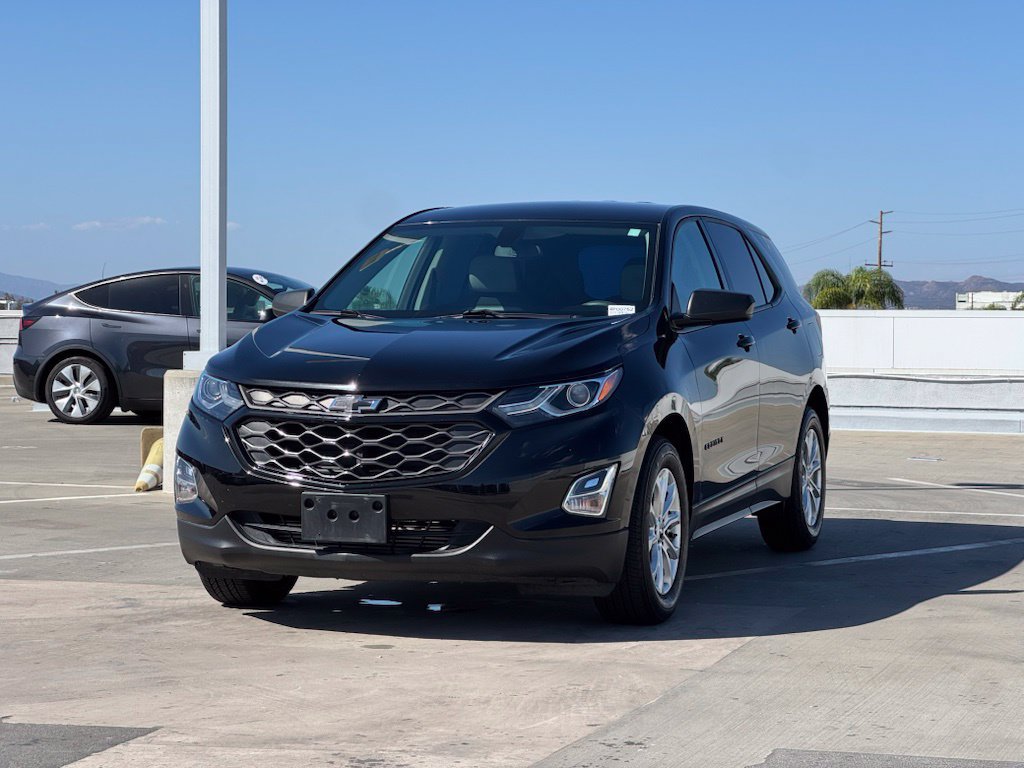 Used 2019 Chevrolet Equinox LS w/ LPO, Blackout Package FWD image 11