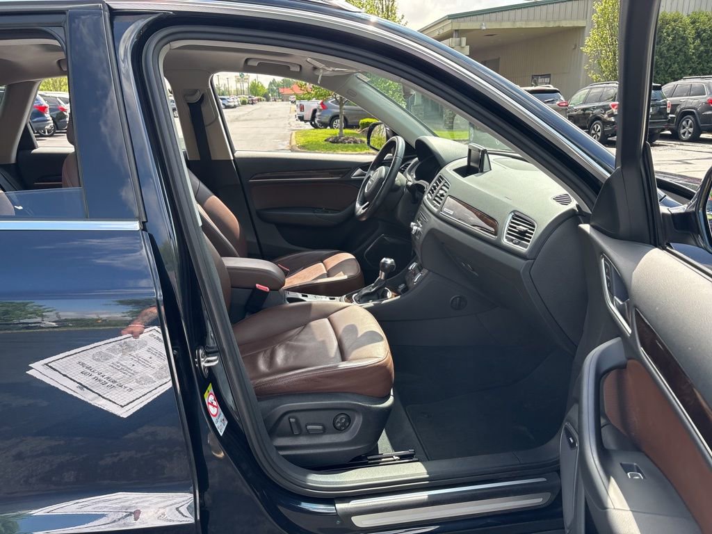 Used 2015 Audi Q3 2.0T Prestige w/ Prestige Package AWD/4WD image 44