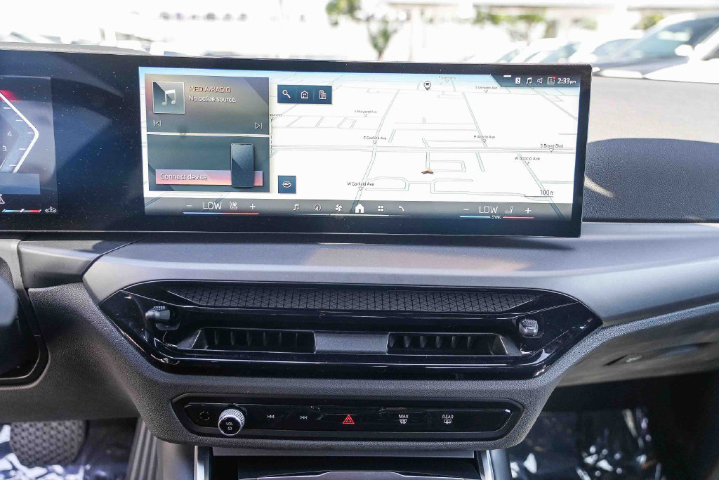 Used 2025 BMW 230i Coupe RWD image 13