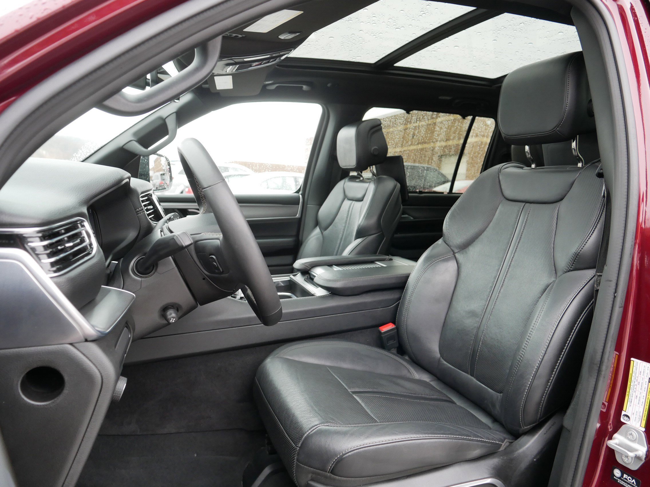 Certified 2024 Jeep Wagoneer Series II w/ Convenience Group I image 33