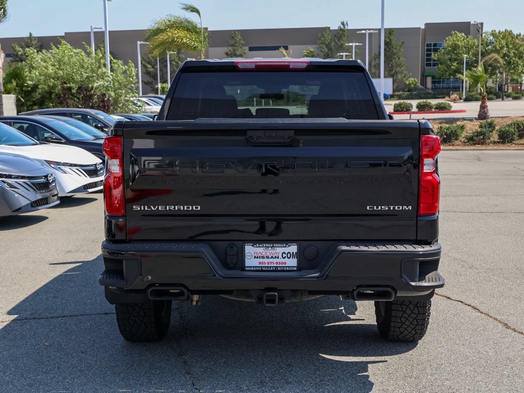 Used 2025 Chevrolet Silverado 1500 Custom Trail Boss AWD/4WD image 5