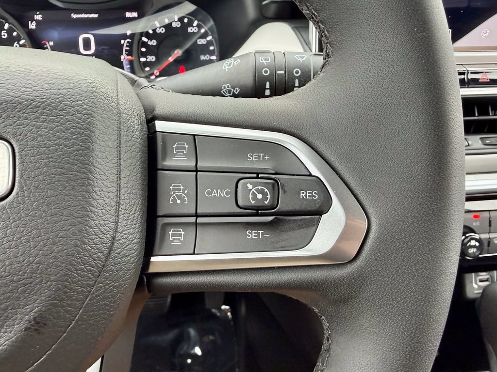 Used 2025 Jeep Compass Limited AWD/4WD image 25