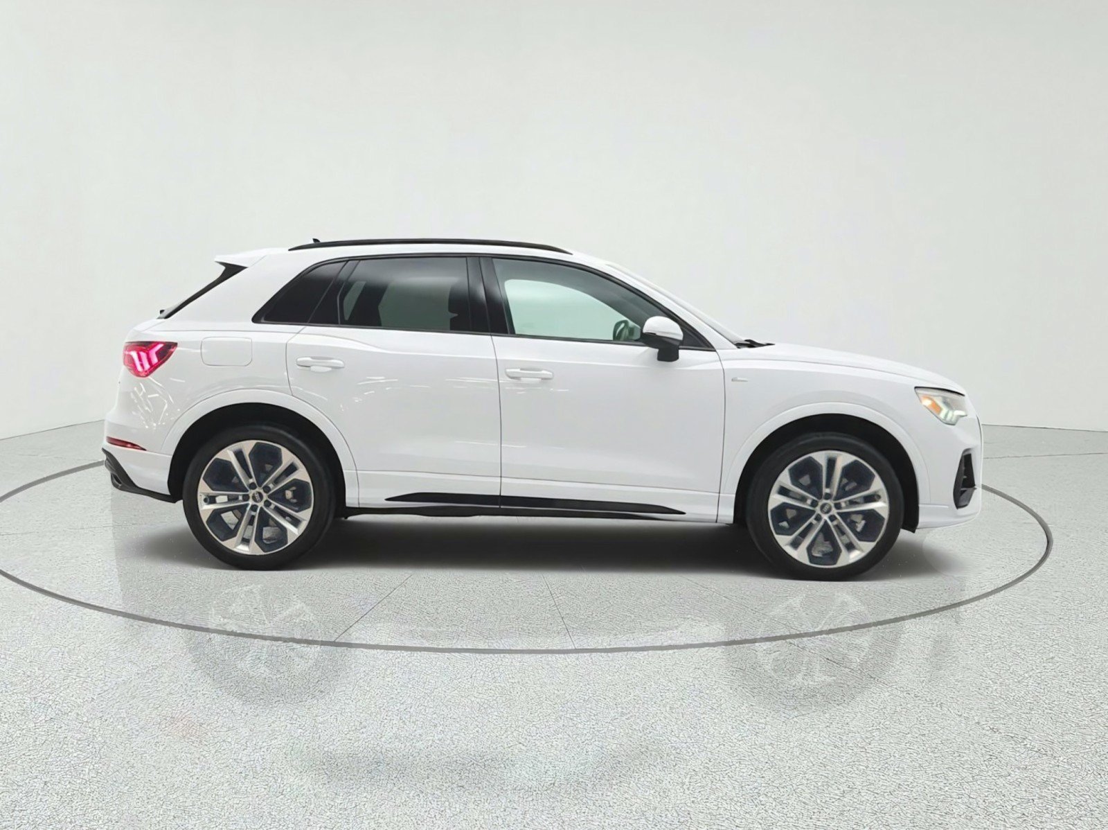 Used 2022 Audi Q3 2.0T Premium Plus AWD/4WD image 4