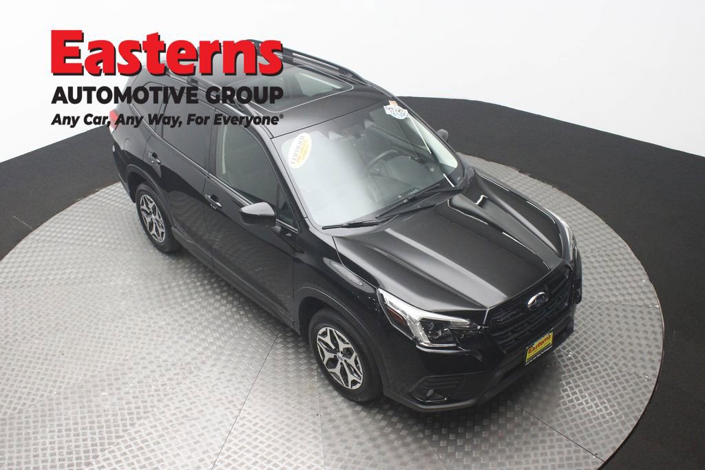 Used 2022 Subaru Forester Premium image 3