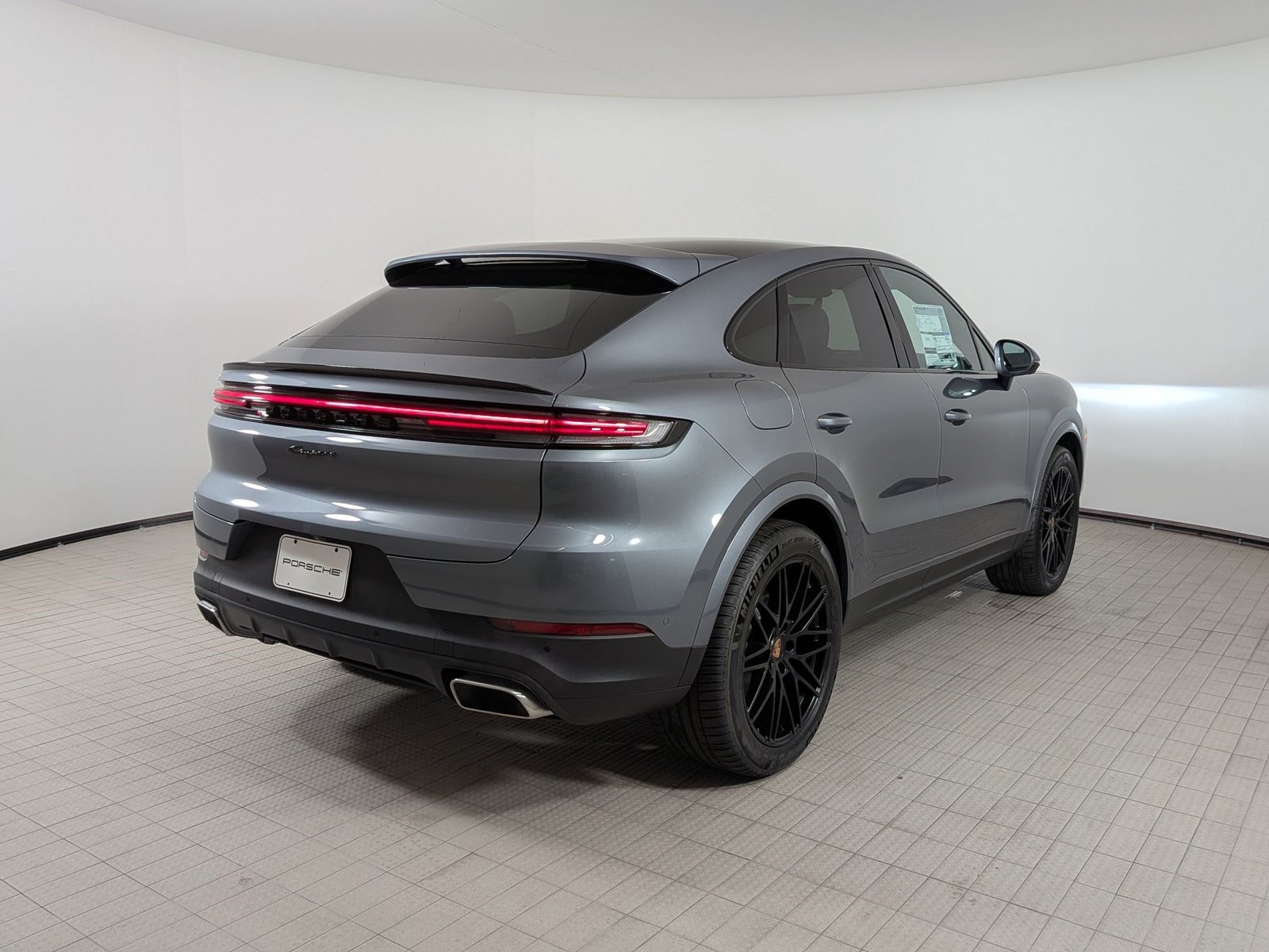 New 2026 Porsche Cayenne Coupe AWD/4WD image 9