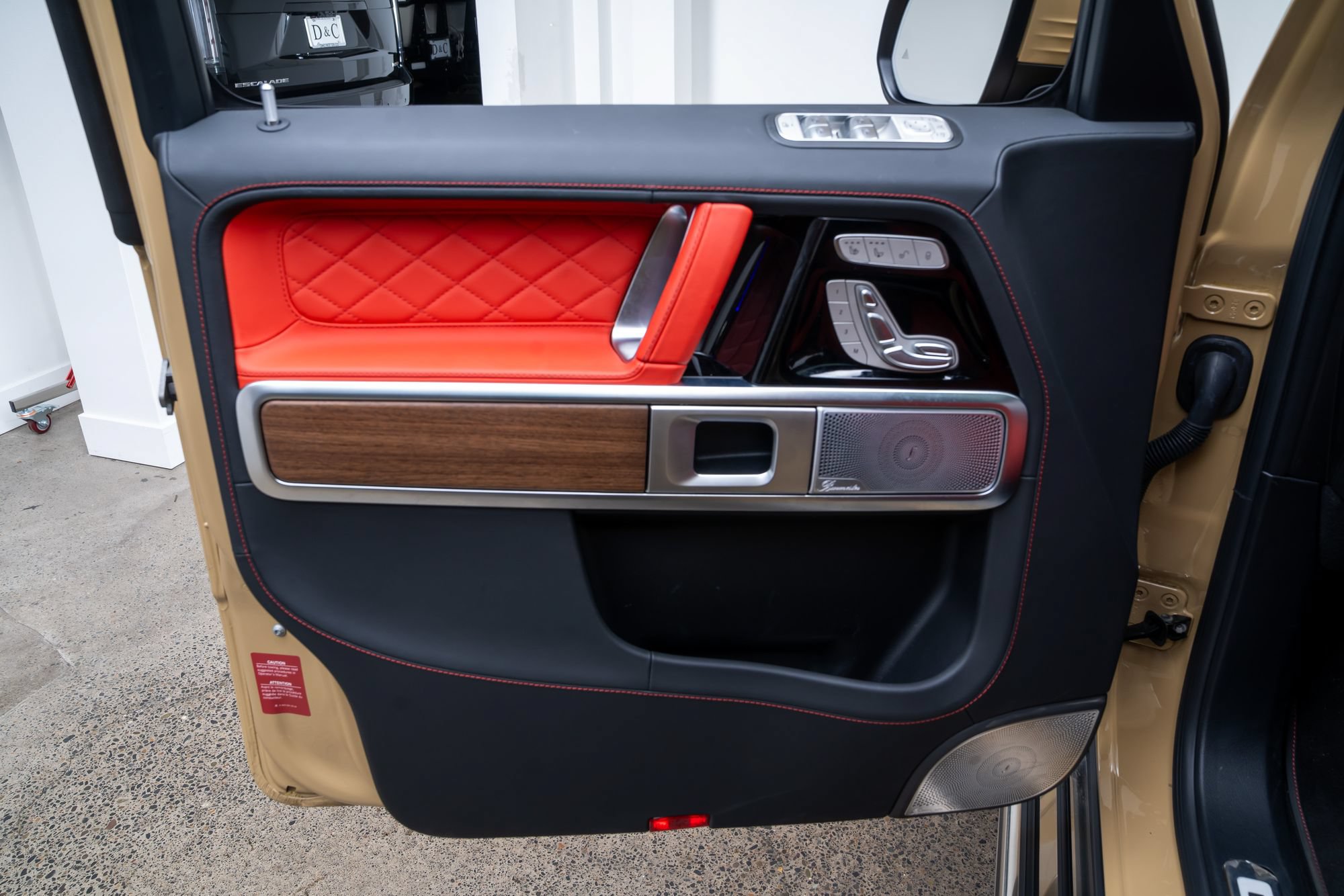 Used 2025 Mercedes-Benz G 580 w/ EQ Technology image 22