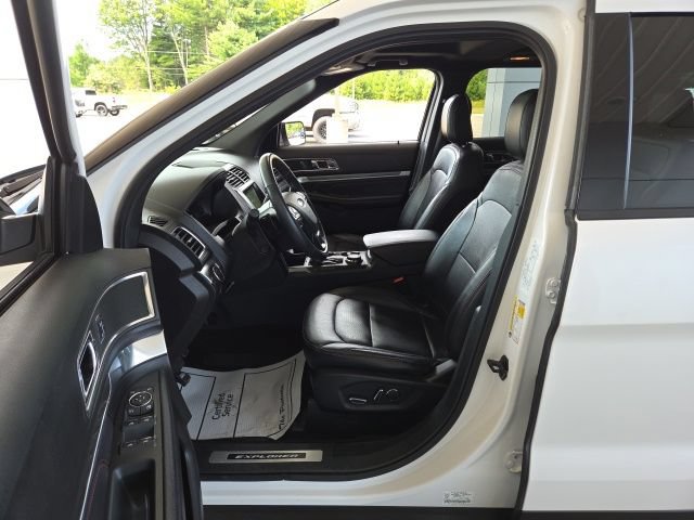 Used 2018 Ford Explorer Sport AWD/4WD image 24