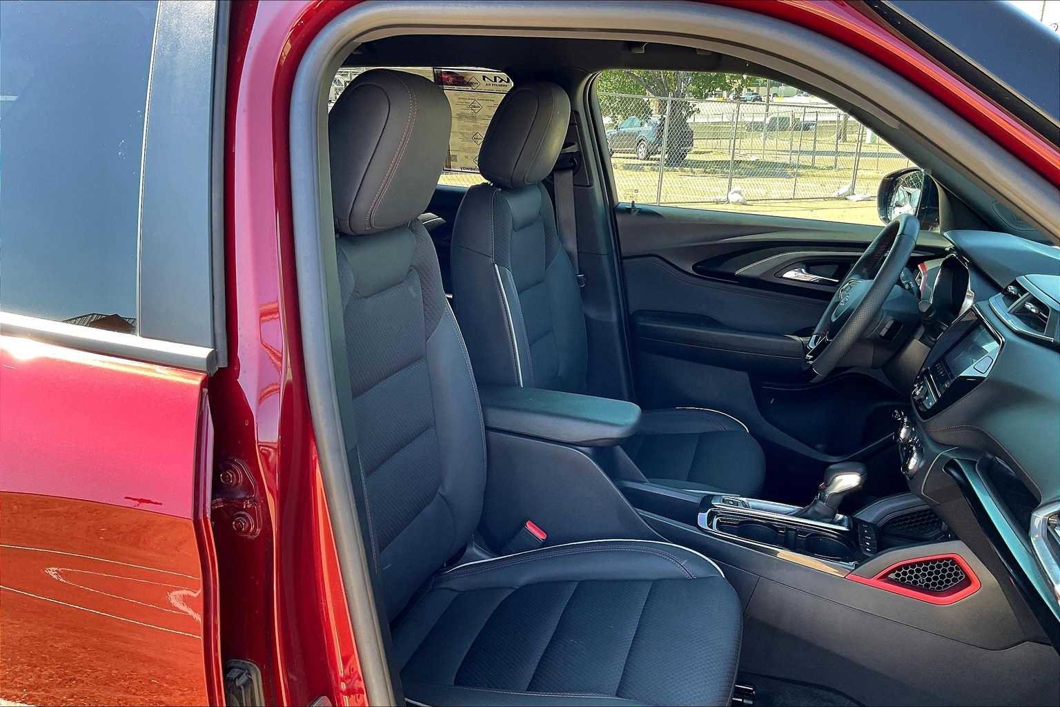 Used 2023 Chevrolet TrailBlazer RS w/ Sun and Liftgate Package image 13