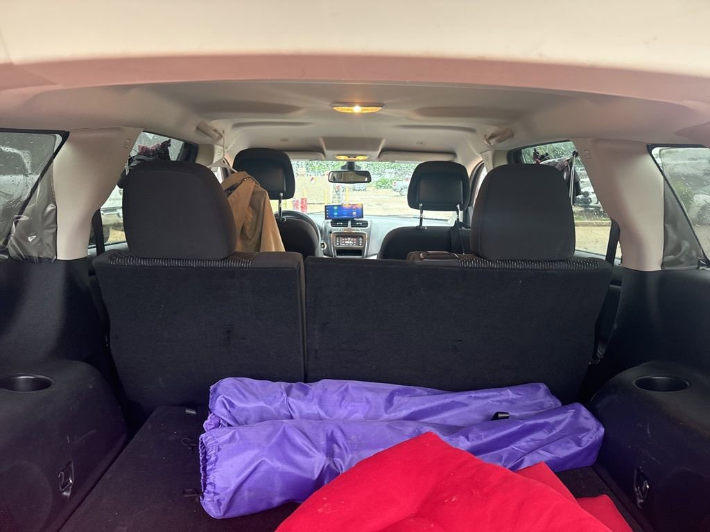 Used 2018 Dodge Journey SE w/ Connectivity Group FWD image 4