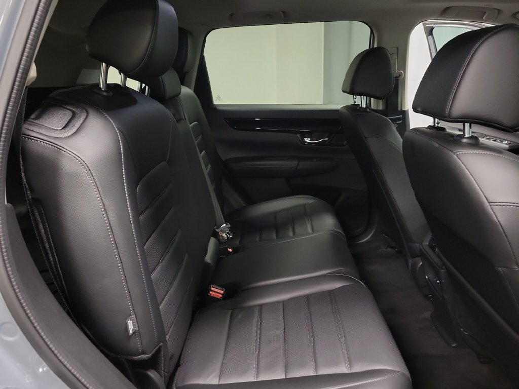 Used 2025 Honda CR-V EX-L image 32