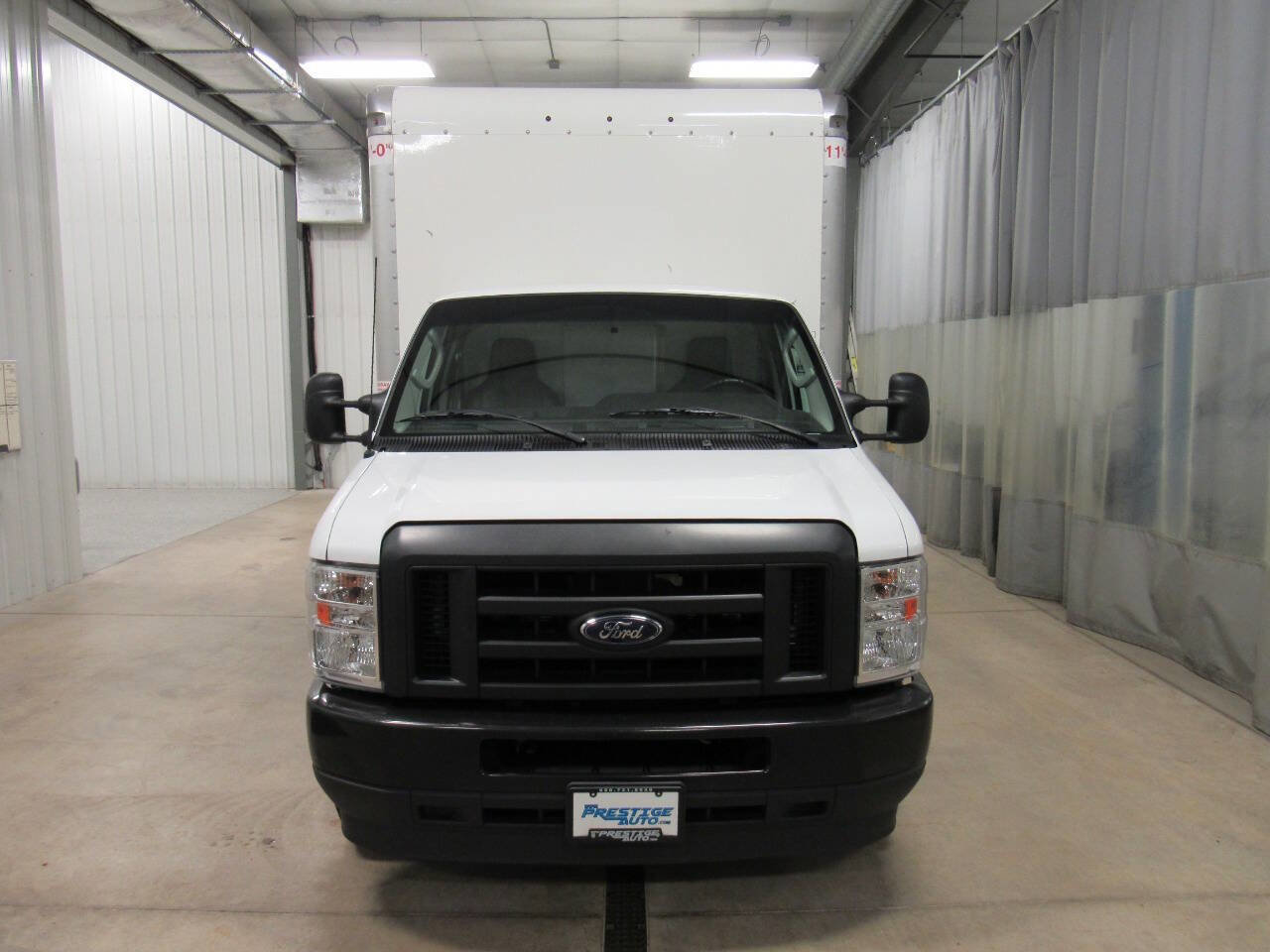 Used 2024 Ford E-350 and Econoline 350 Super Duty w/ Power Windows & Locks Group image 7