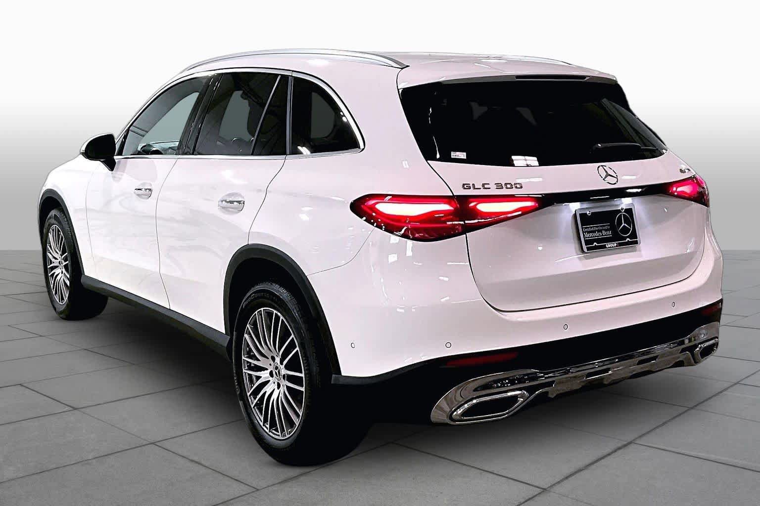 Used 2025 Mercedes-Benz GLC 300 4MATIC image 12