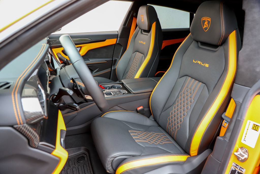 Used 2024 Lamborghini Urus S AWD/4WD image 14