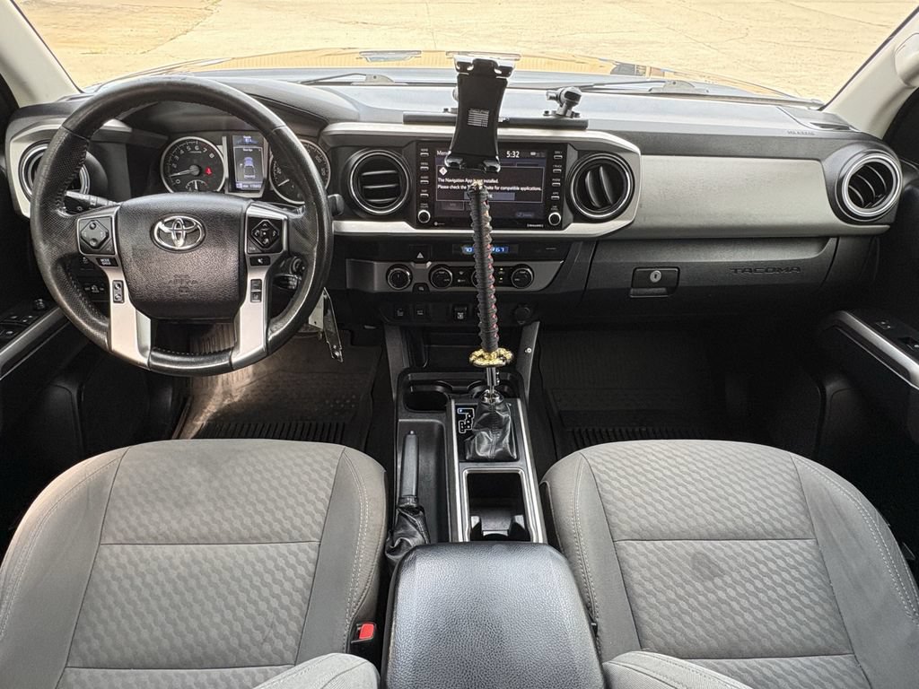 Used 2022 Toyota Tacoma SR5 w/ Technology Package AWD/4WD image 25